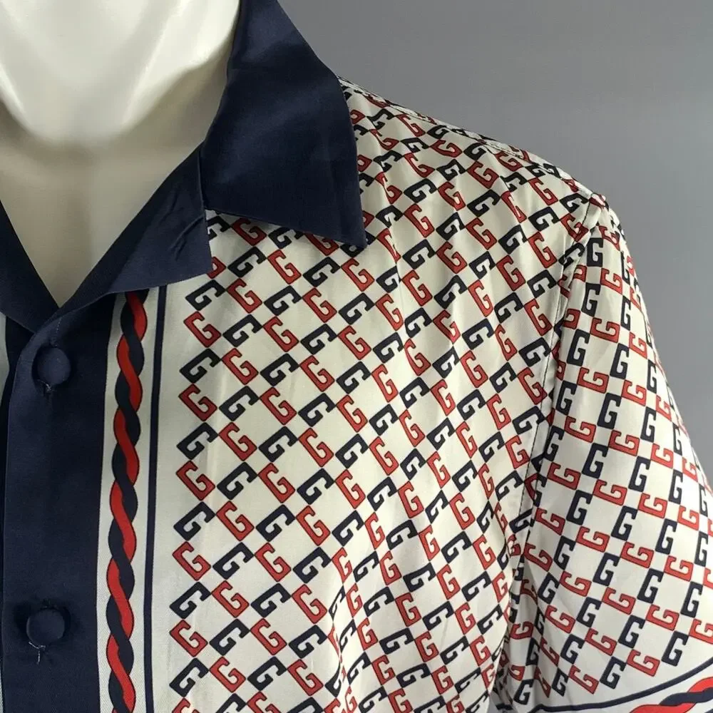 GUCCI Size 38 White Navy & Red Monogram Silk Camp Short Sleeve Shirt